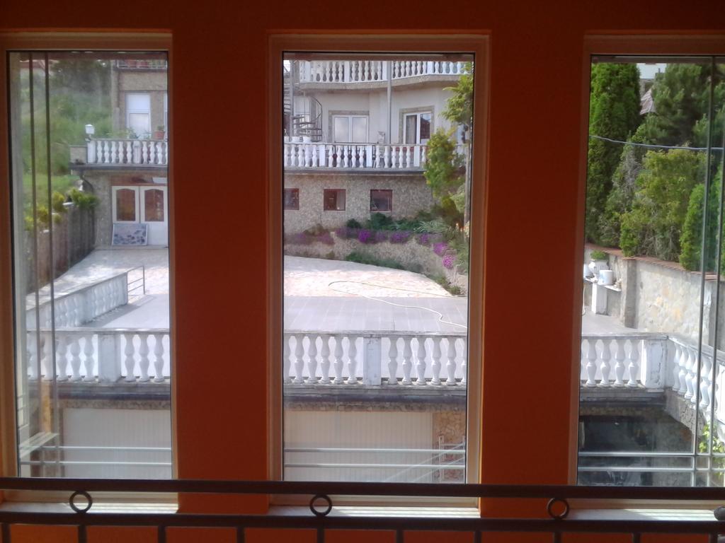 Bed and Breakfast Kristaly Apartman à Hévíz Extérieur photo