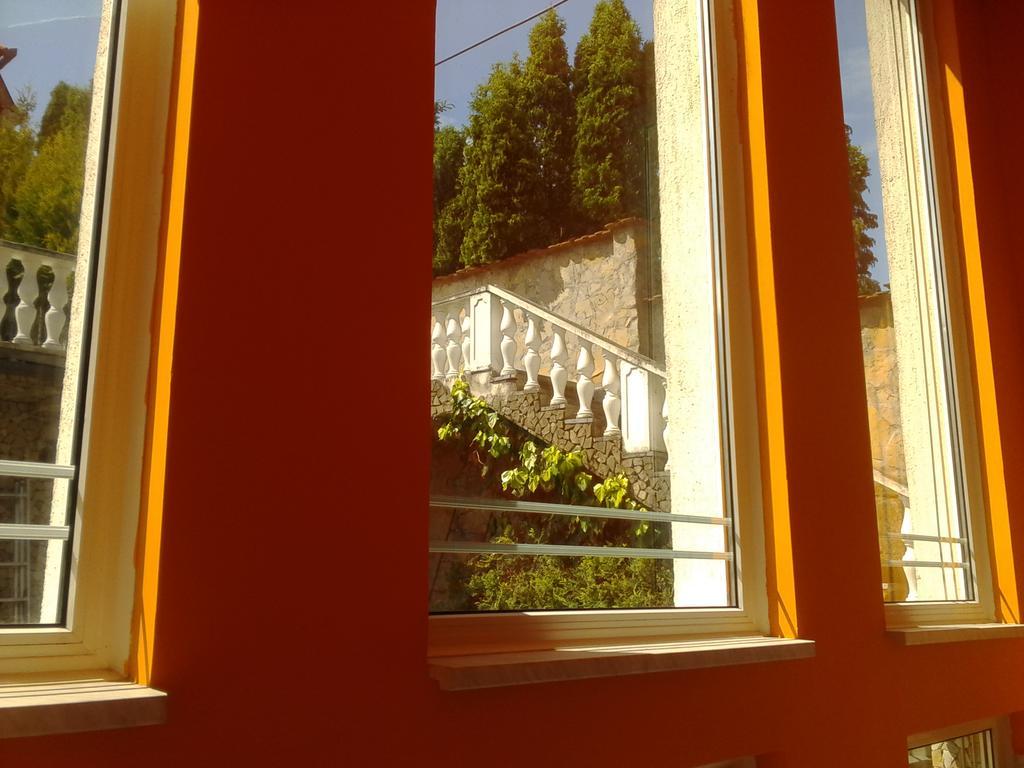 Bed and Breakfast Kristaly Apartman à Hévíz Extérieur photo