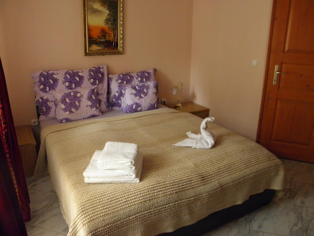 Bed and Breakfast Kristaly Apartman à Hévíz Extérieur photo