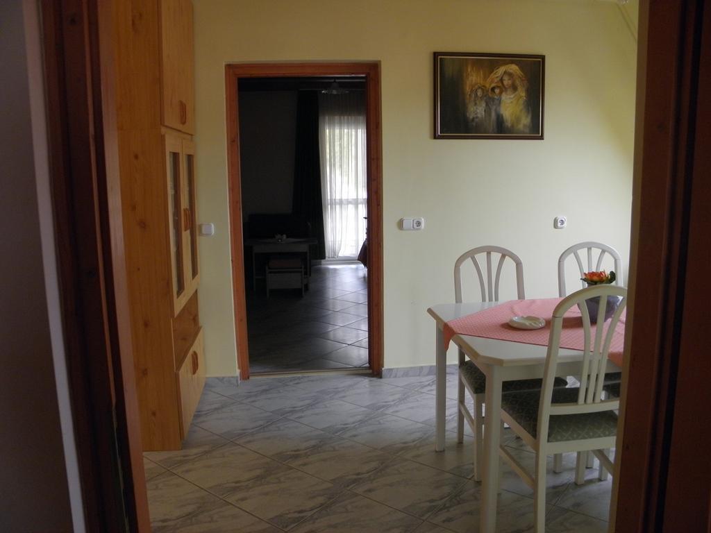 Bed and Breakfast Kristaly Apartman à Hévíz Extérieur photo