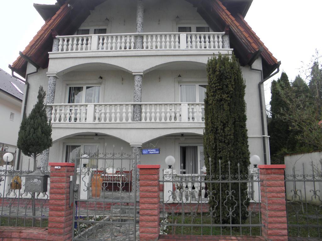 Bed and Breakfast Kristaly Apartman à Hévíz Extérieur photo